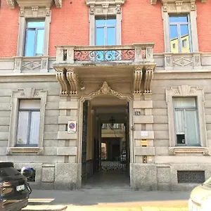 Apartment Casa Cairoli Milan