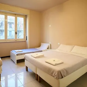 Apartment Giramondo Milan