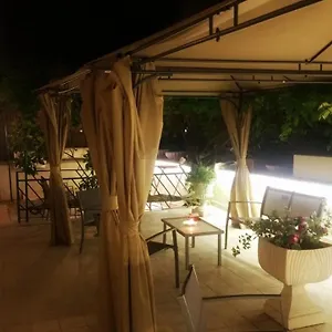 2* Casa de hóspedes Garden House - Luxury - Self Check-in Only