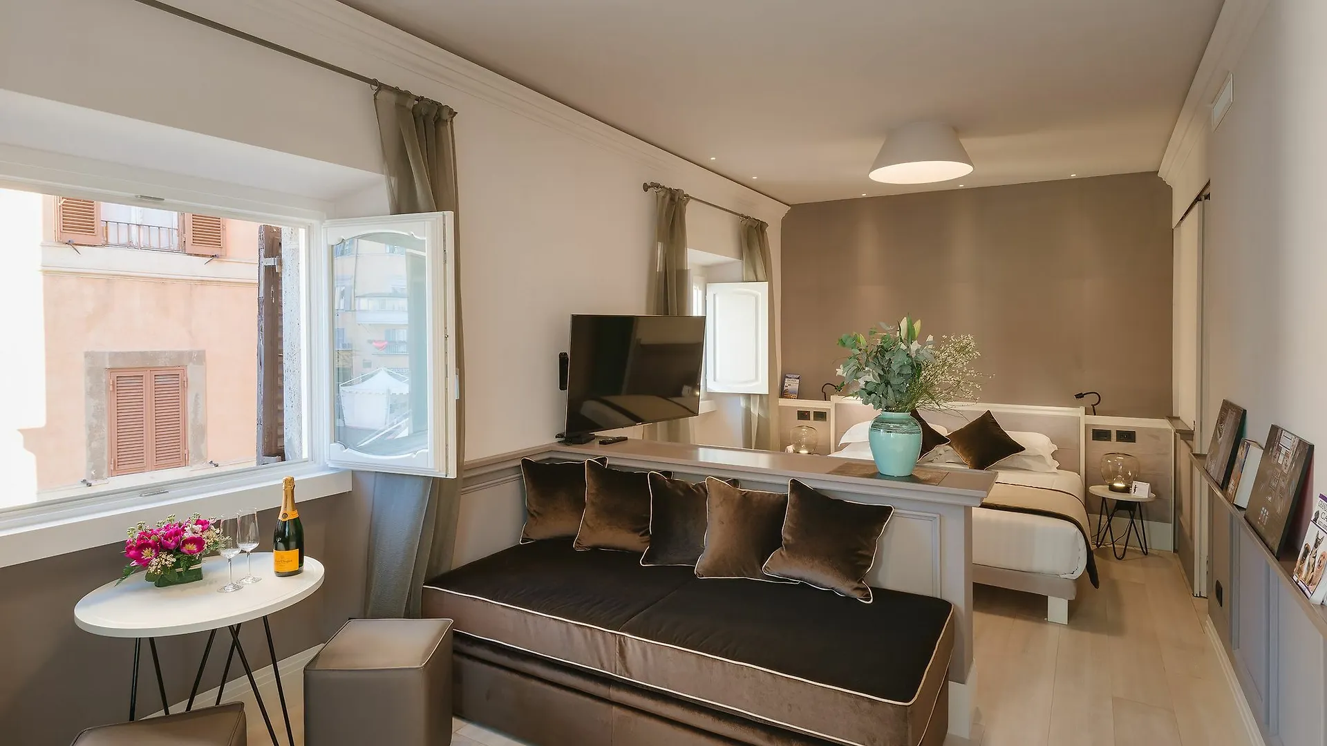 ** Guest house Rhea Silvia Luxury Navona Hotel Rome Italy